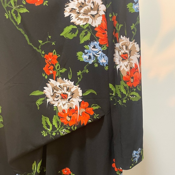 SOLD- tibi FLORAL LONG DRESS. SIZE 6 - Picture 4 of 7